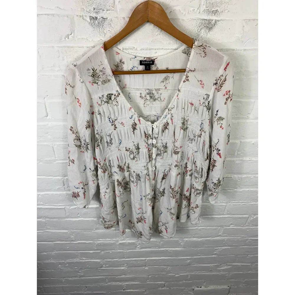 Torrid Women's Floral Draped Empire Boho Blouse Top 3/4 Sleeves White Size 2X - Picture 1 of 4